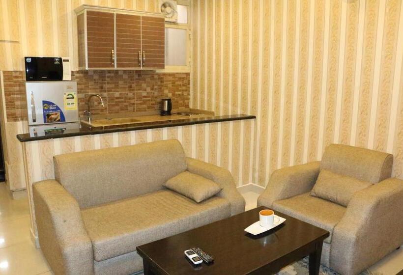 شقة غرفة واحدة, Oroub El Forssan