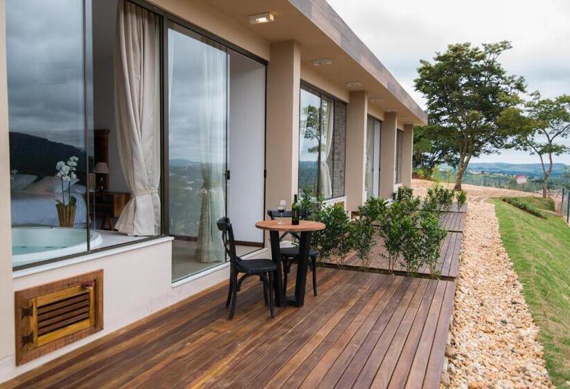 جناح ديلوكس, Solar Da Serra Tiradentes