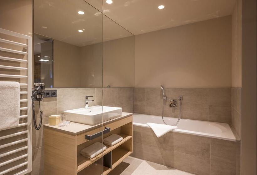 דירת חדר, Postresidenz