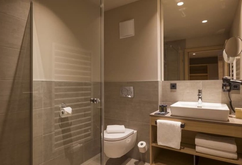 شقة غرفتين, Postresidenz