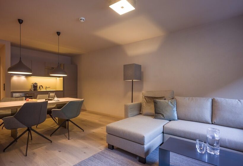 דירת שני חדרים, Postresidenz