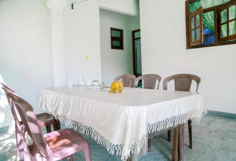 اتاق اکونومی, Hansi Resort Mirissa