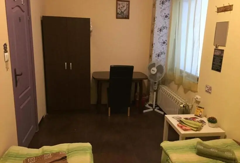 バス共有のスタンダードルーム, Like Home Guest Rooms