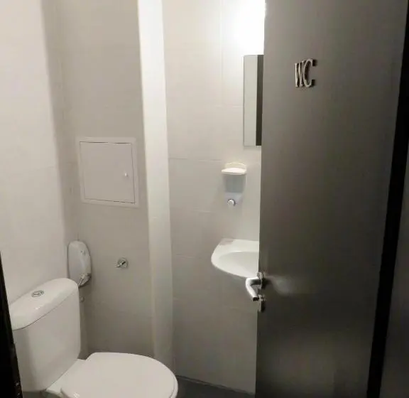 バス共有のスタンダードルーム, Like Home Guest Rooms
