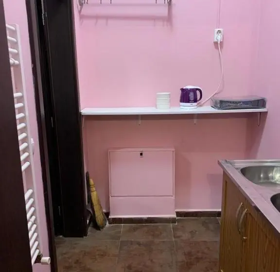 スタンダードスタジオ, Like Home Guest Rooms
