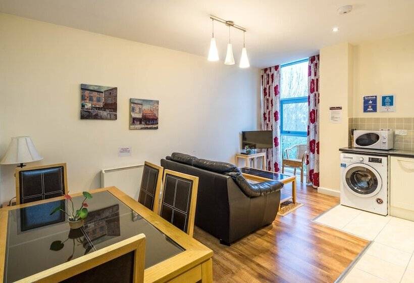 １ベッドルームアパートメント, The Courtyard Apartments