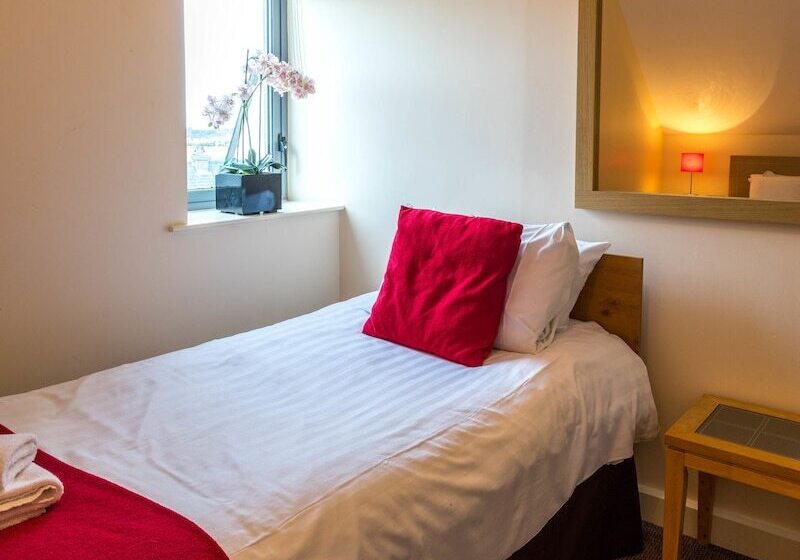 １ベッドルームアパートメント, The Courtyard Apartments