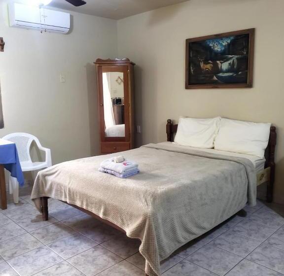 إستوديو قياسى, Beach Side Condos Caye Caulker By Ccvh
