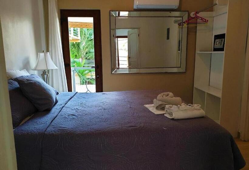 带1个卧室的带阳台的公寓, Beach Side Condos Caye Caulker By Ccvh