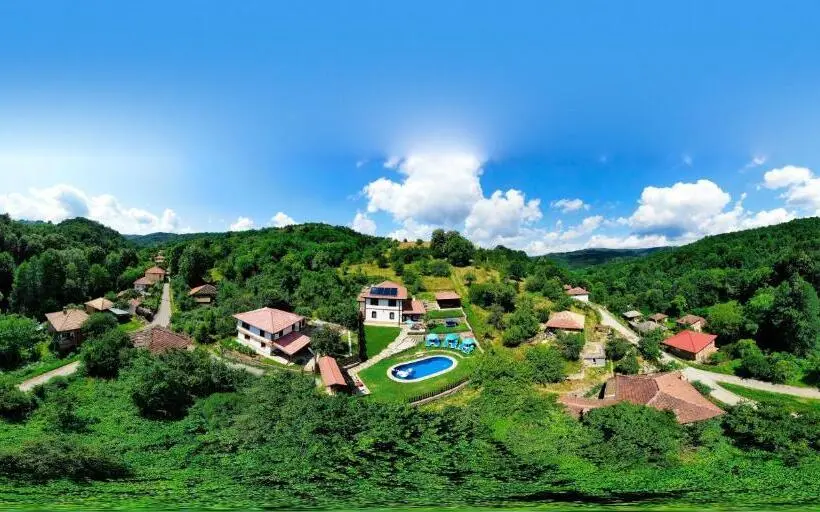 ویلای یک اتاق خوابه با استخر شنا, House Maya