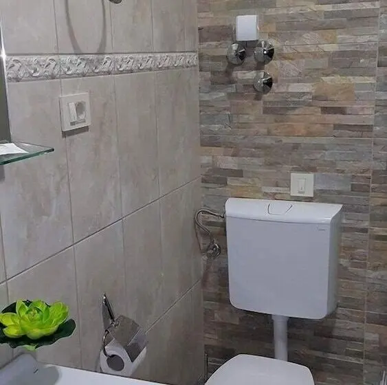 اتاق لوکس, Akva Gold Apartmani