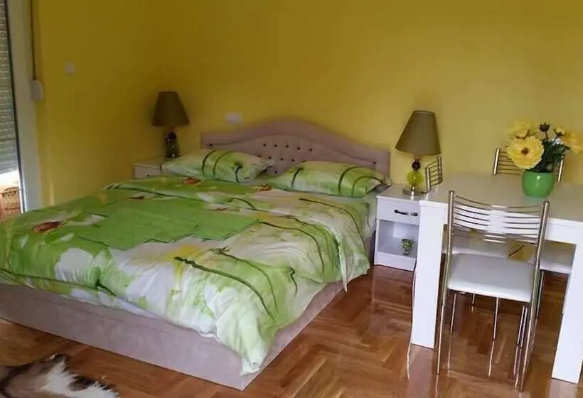 اتاق لوکس, Akva Gold Apartmani
