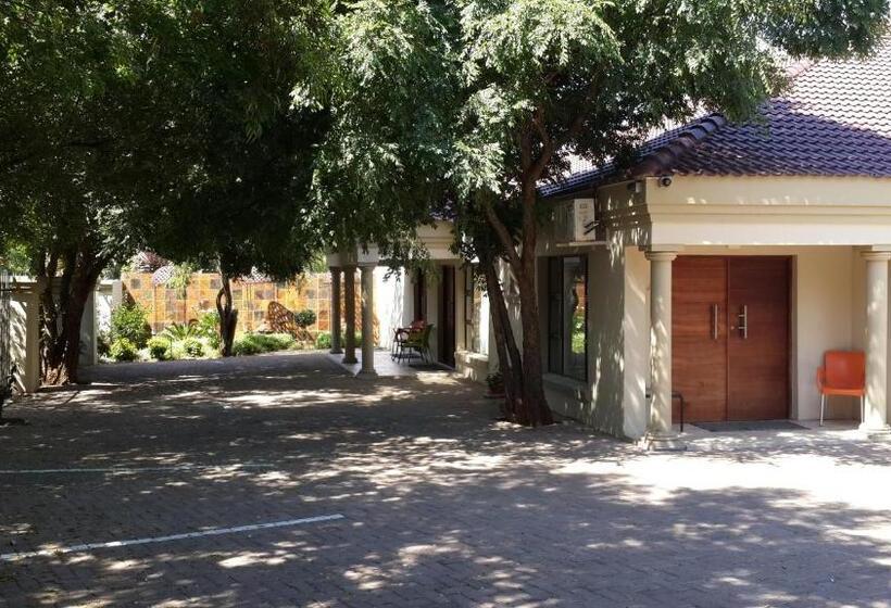 スイート, Eagle Rock Executive Guest House