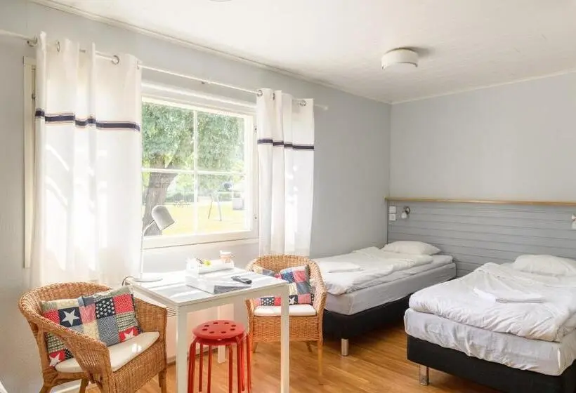 スタンダードトリプルルーム, Folkiacenter Gästhem   Vieraskoti   Guesthouse