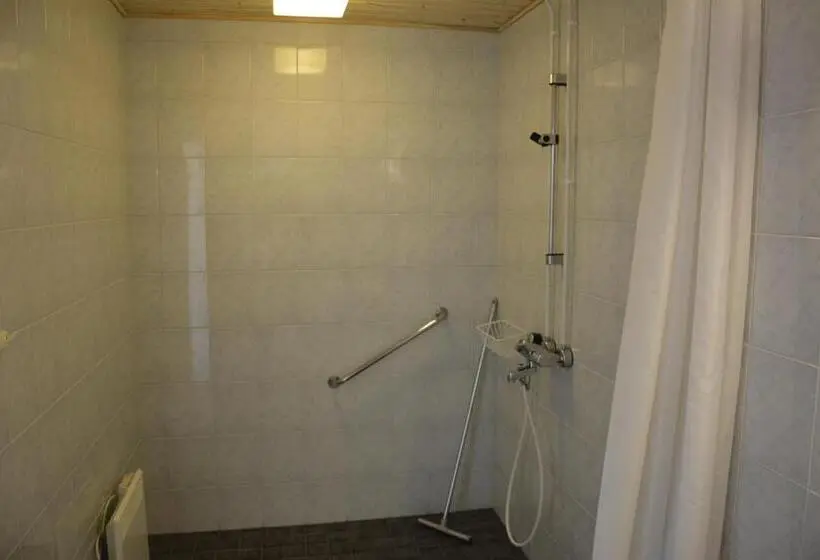 身障者適用スタンダードルーム, Folkiacenter Gästhem   Vieraskoti   Guesthouse