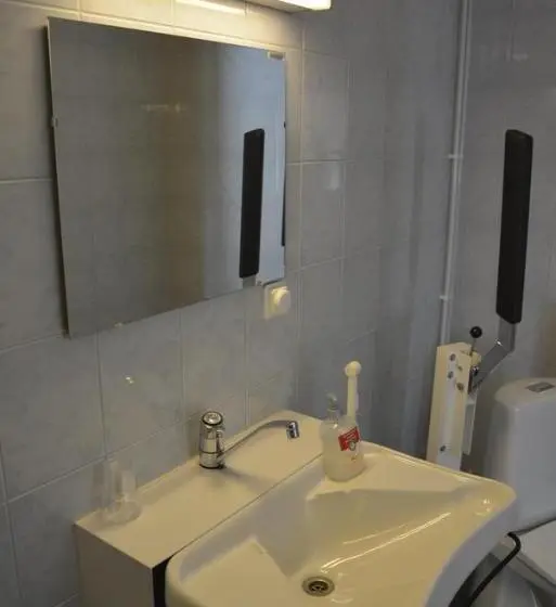 身障者適用スタンダードルーム, Folkiacenter Gästhem   Vieraskoti   Guesthouse