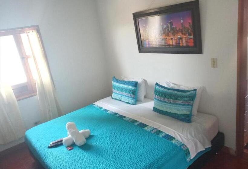 标准间带阳台, Hostal El Pino
