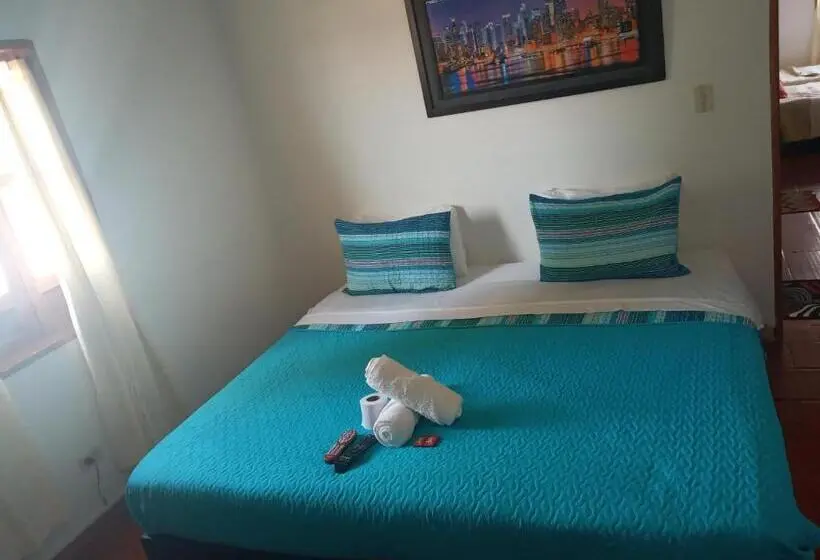 バルコニー付きスタンダードルーム, Hostal El Pino
