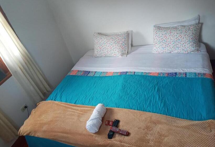 バス共有のスタンダードルーム, Hostal El Pino