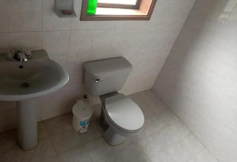 スタンダードルーム, Hostal El Pino