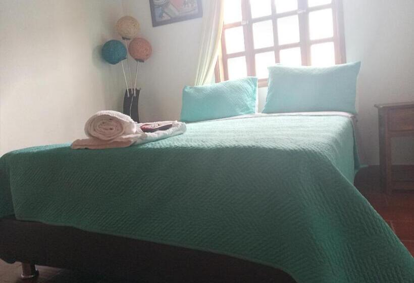 带共用浴室的标准房间, Hostal El Pino