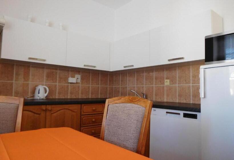 Апартаменты 2 Спальни, Pension Najdek