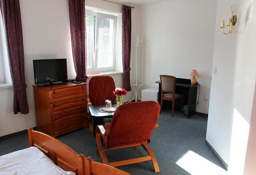 Номер Basic, Pension Najdek