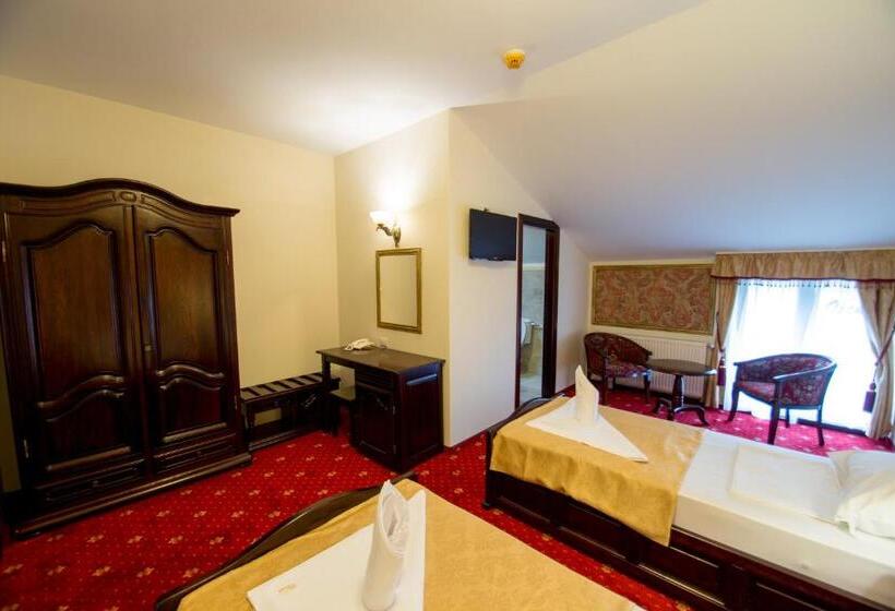 غرفة قياسية فردية, Pensiunea Oscar