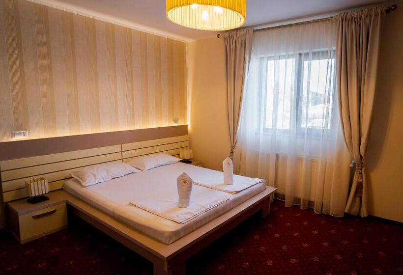 جناح, Pensiunea Oscar