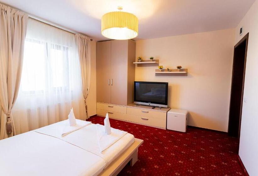 جناح, Pensiunea Oscar