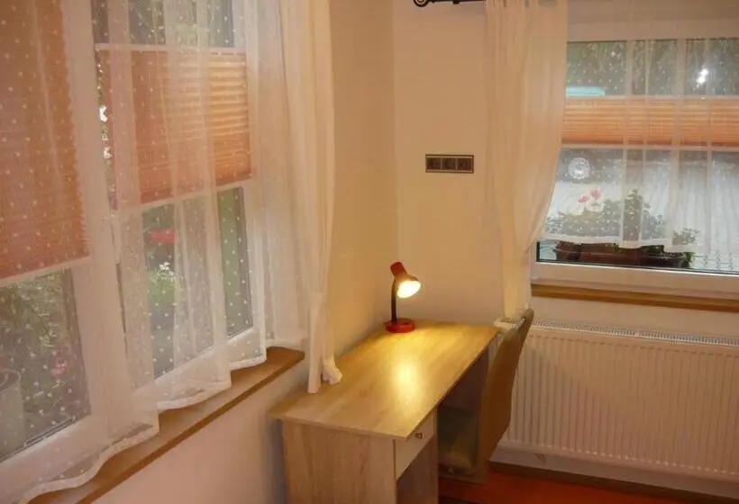 آپارتمان 1 خوابه با چشم‌انداز باغ, Apartments   Penzion Lena