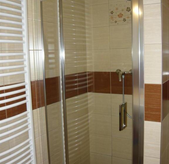 شقة غرفة واحدة مطلة على الحديقة, Apartments   Penzion Lena