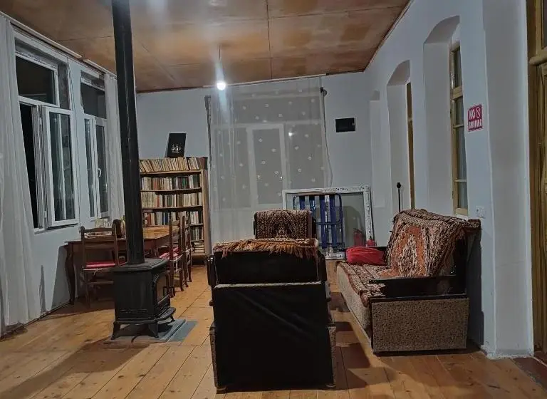 اتاق استاندارد سه نفره, Guest House Ketevan Niguriani