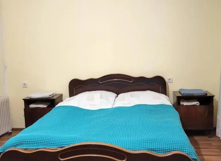 اتاق راحتی سه تخته, Guest House Ketevan Niguriani