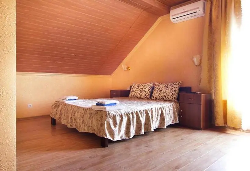 اتاق کلاسیک, Guest House Montreal