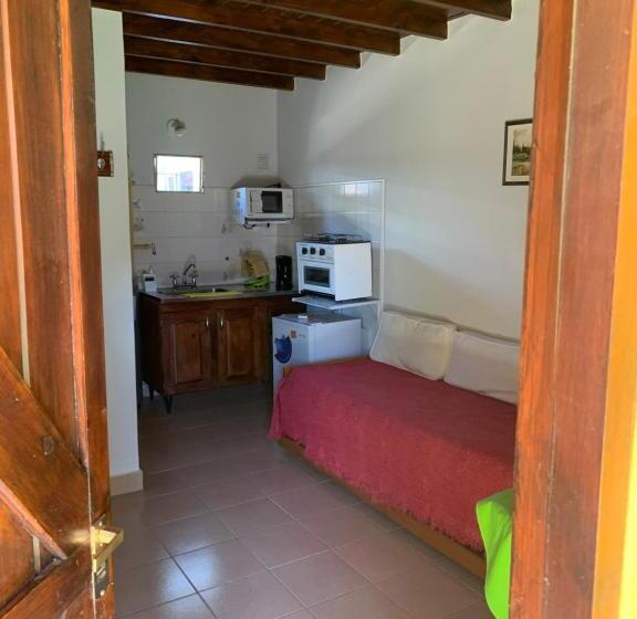 דירת חדר, Y Cabañas Las Marías