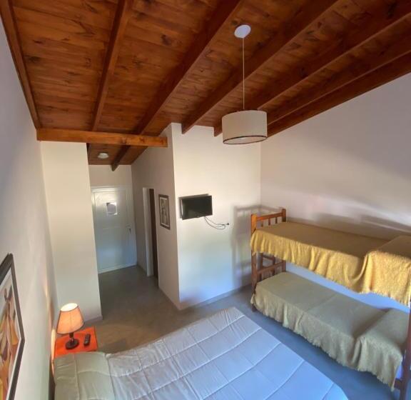 סוויטה, Y Cabañas Las Marías