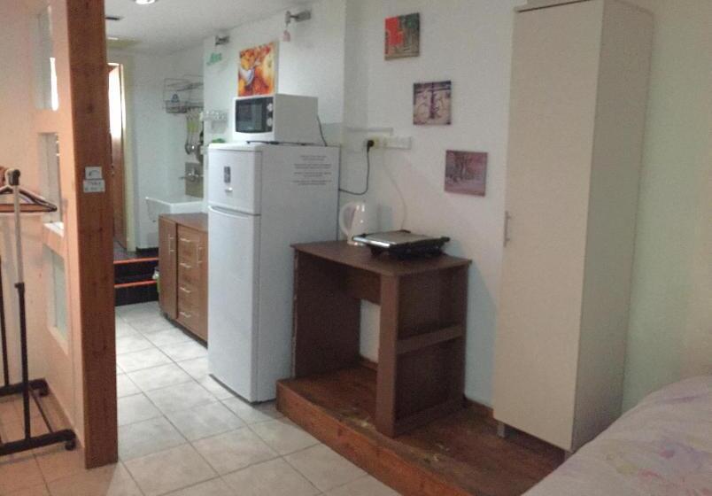 إستديو عائلى, Dotan S Boutique Guesthouse   By The Beach!