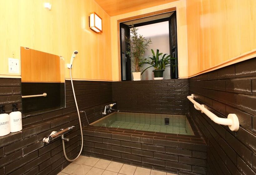 غرفة قياسية رباعية حمام مشترك, Pension Green Grass