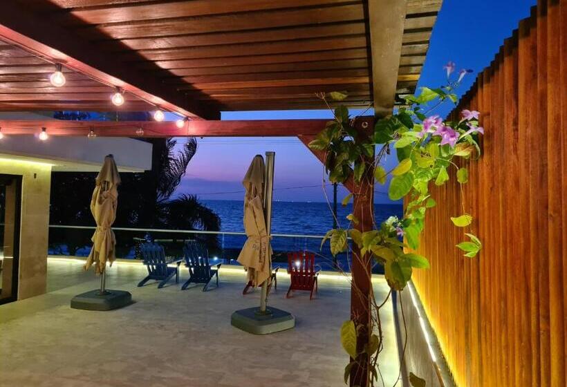 חדר סטנדרט נוף לים עם מרפסת, Camino Palmero Coveñas