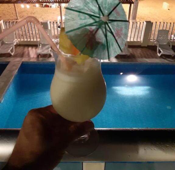 اتاق عادی, Camino Palmero Coveñas