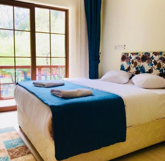 1 Bedroom Apartment River View, Mego Suite Otel