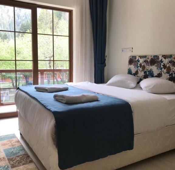 1 Bedroom Apartment River View, Mego Suite Otel
