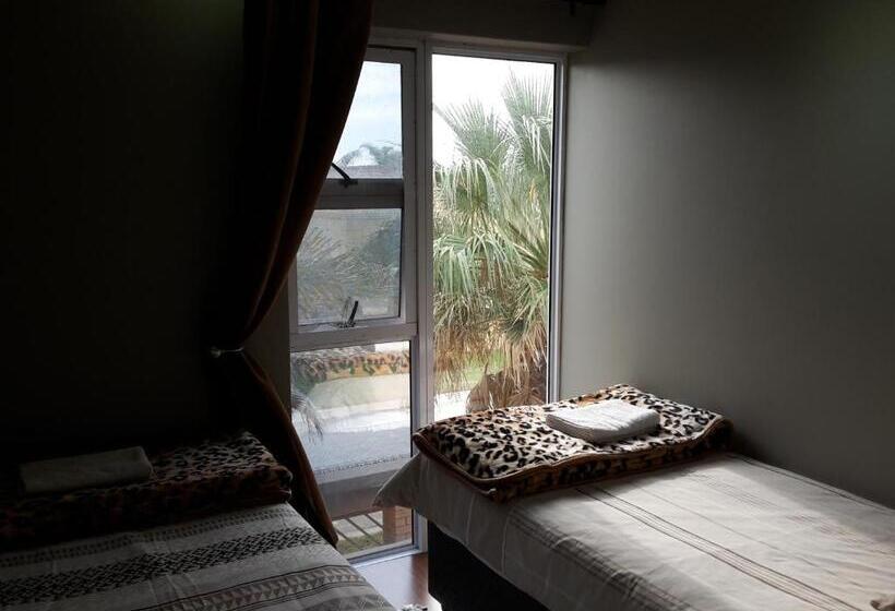 Апартаменты Дюплекс 1 Спальня, Abby's Guesthouse