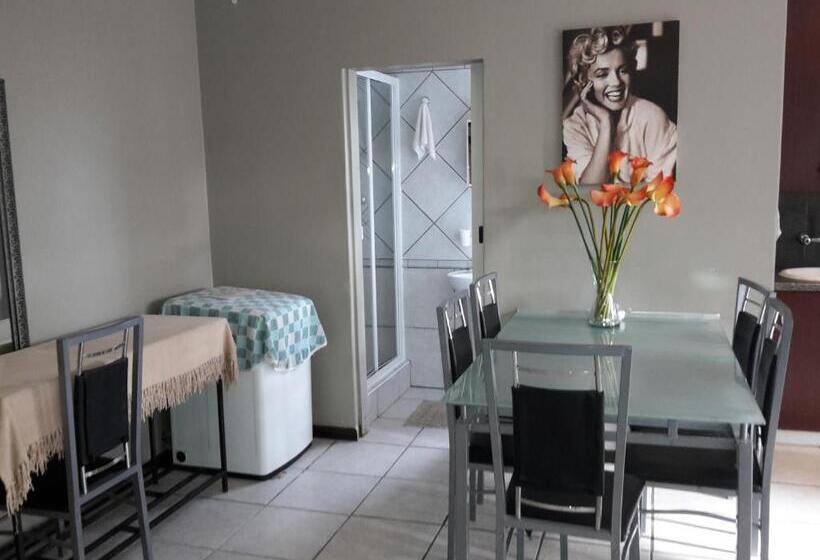 Апартаменты Дюплекс 1 Спальня, Abby's Guesthouse