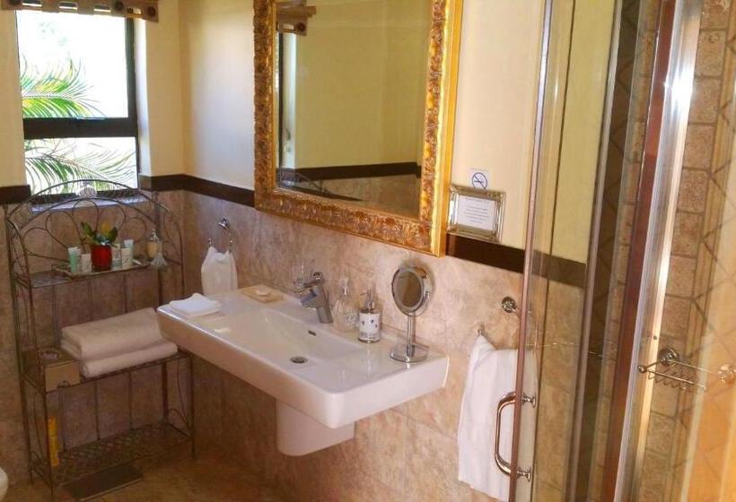 جناح ديلوكس, The Blue Crane Villa