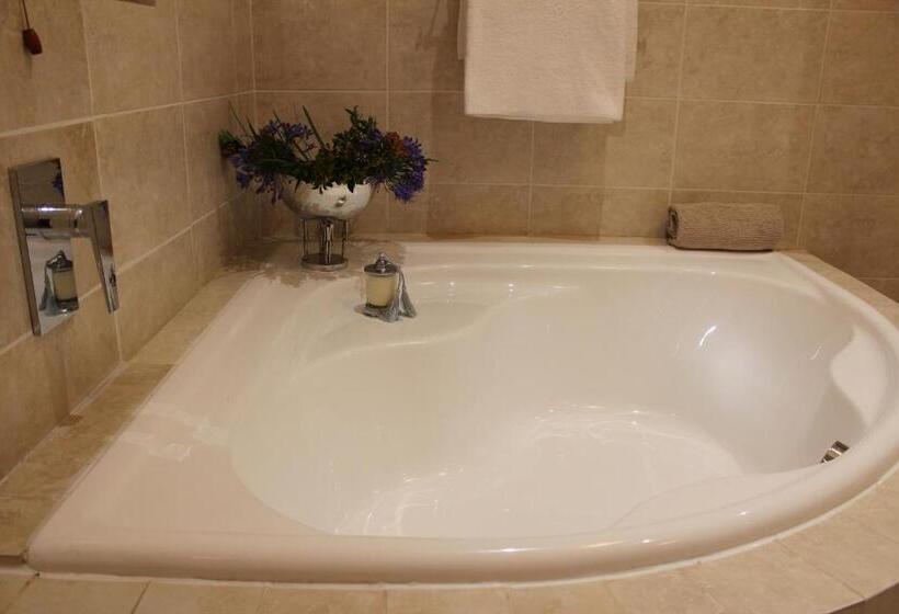 جناح ديلوكس, The Blue Crane Villa