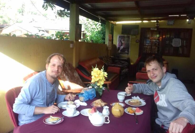 デラックスファミリールーム, Ella Tunnel Corner Inn