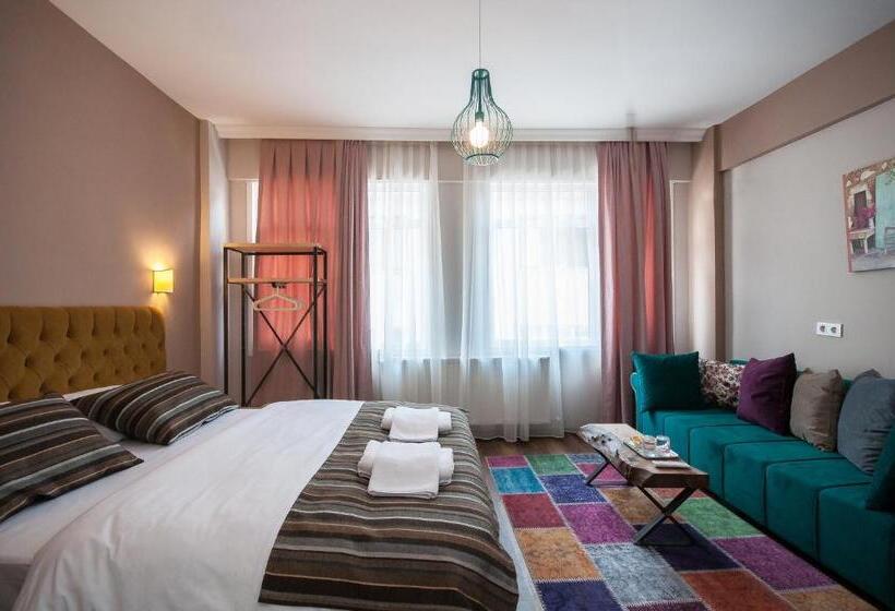 استودیوی استاندارد, Newway Apartments