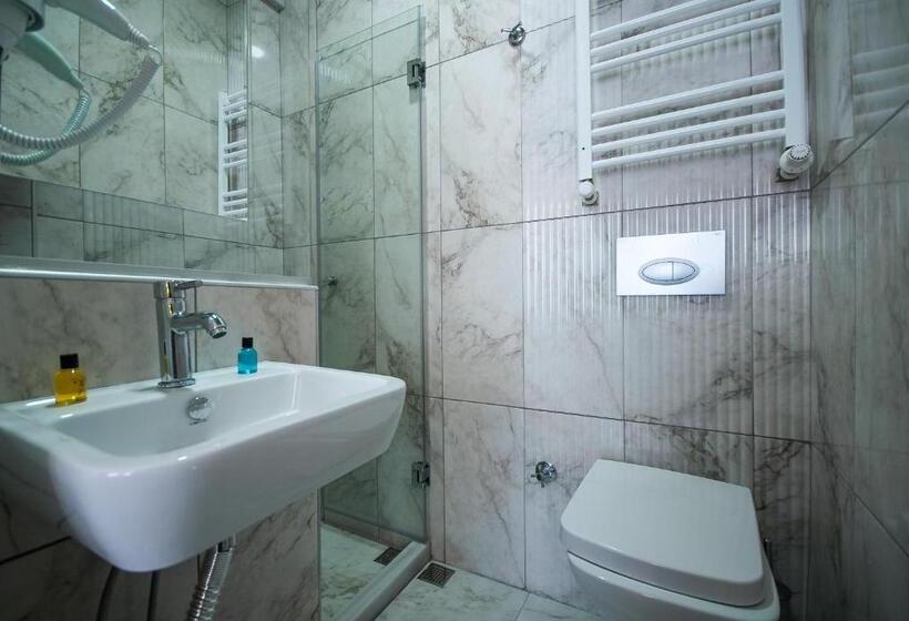 استودیوی استاندارد, Newway Apartments